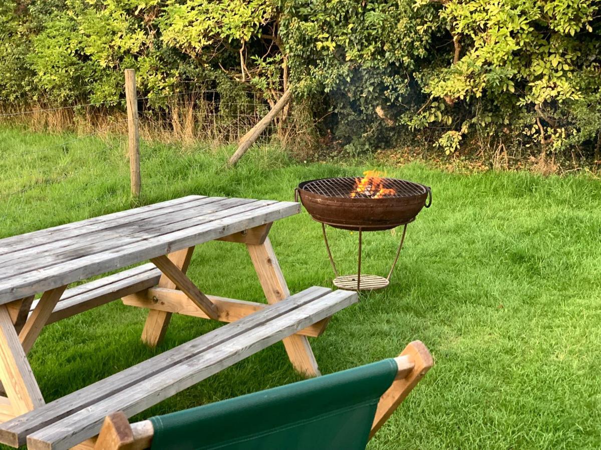 Home Farm Radnage Glamping Bell Tent 2, With Log Burner And Fire Pit Exterior foto